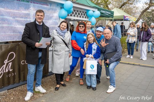 Niebieski dzień w centrum Otwocka
