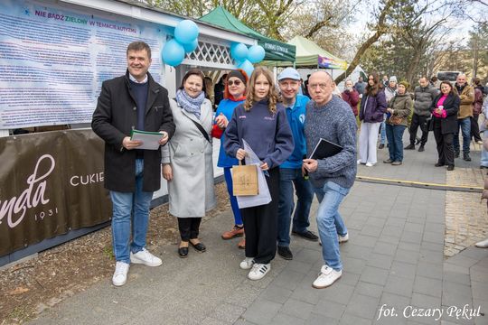 Niebieski dzień w centrum Otwocka