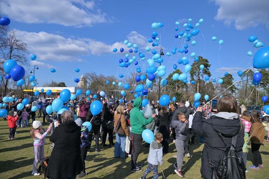 Niebieski dzień w centrum Otwocka