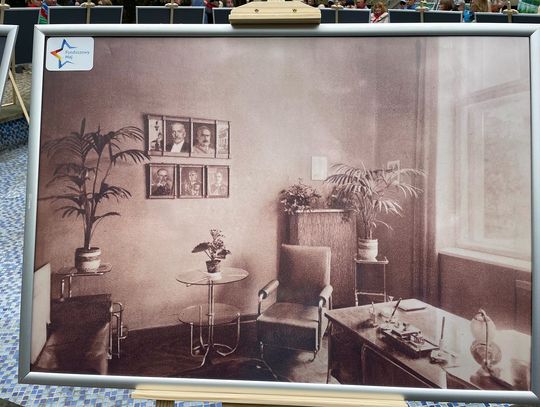 Spacer po dawnym sanatorium wojskowym ECZ w Otwocku - fot. Agnieszka Jaskulska