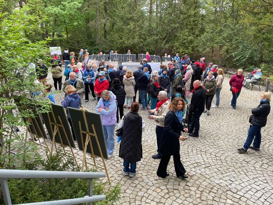 Spacer po dawnym sanatorium wojskowym ECZ w Otwocku - fot. Agnieszka Jaskulska