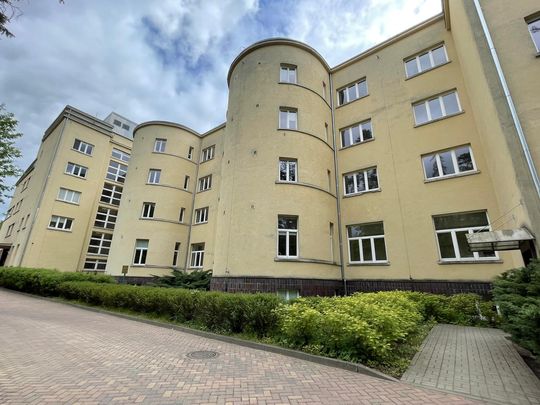 Spacer po dawnym sanatorium wojskowym ECZ w Otwocku – GALERIA [60]Spacer po dawnym sanatorium wojskowym ECZ w Otwocku - fot. Agnieszka Jaskulska