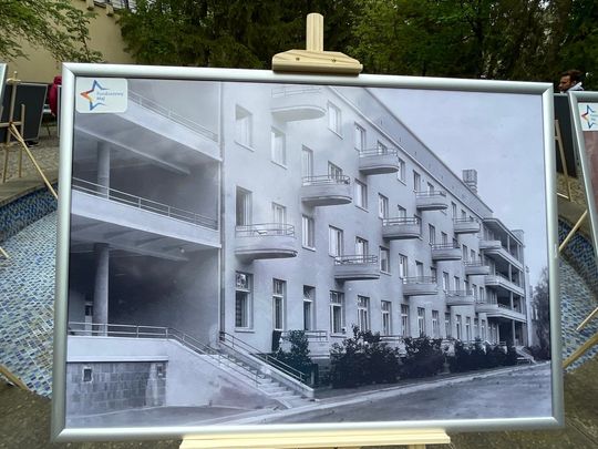 Spacer po dawnym sanatorium wojskowym ECZ w Otwocku - fot. Agnieszka Jaskulska