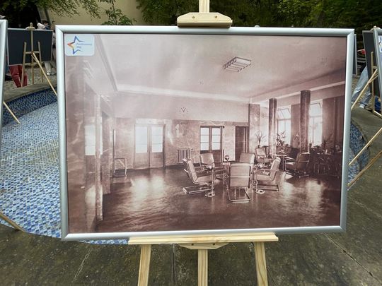 Spacer po dawnym sanatorium wojskowym ECZ w Otwocku - fot. Agnieszka Jaskulska