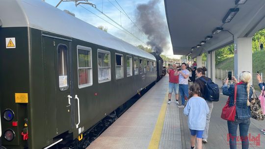 Parowóz w Piasecznie i Górze Kalwarii - 4.jpg