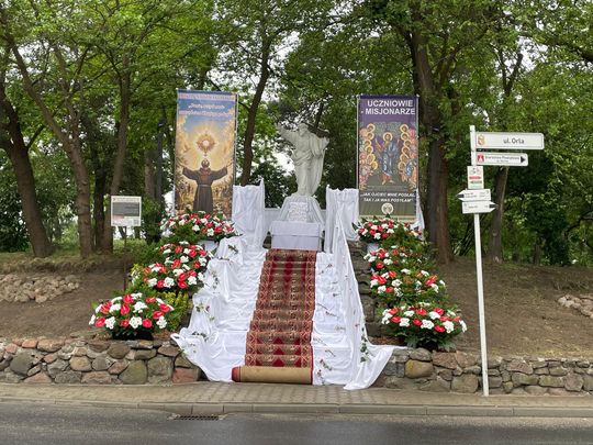 Ołtarze w Otwocku i Karczewie - Boże Ciało 2026