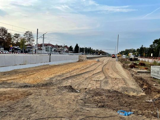 Budowa wiaduktu, tuneli i mostów. Tak zmienia się linia otwocka