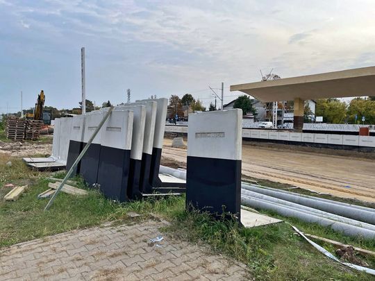 Budowa wiaduktu, tuneli i mostów. Tak zmienia się linia otwocka