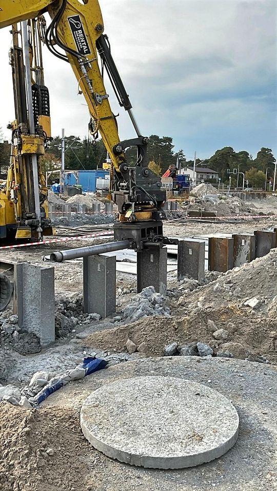 Budowa wiaduktu, tuneli i mostów. Tak zmienia się linia otwocka