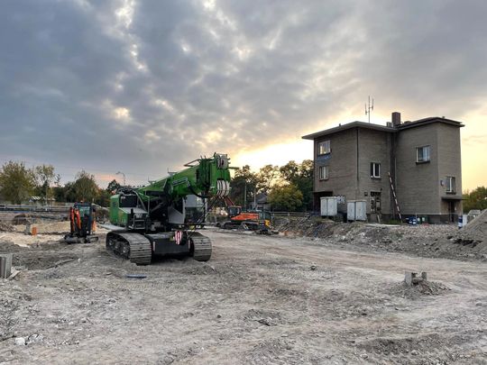 Budowa wiaduktu, tuneli i mostów. Tak zmienia się linia otwocka